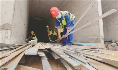沈陽(yáng)渾河26街地下管廊工程建設(shè)提速，建筑勞務(wù)分包模式賦能高效施工
